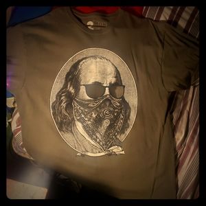 Men's Ben Franklin $ tshirt size XL